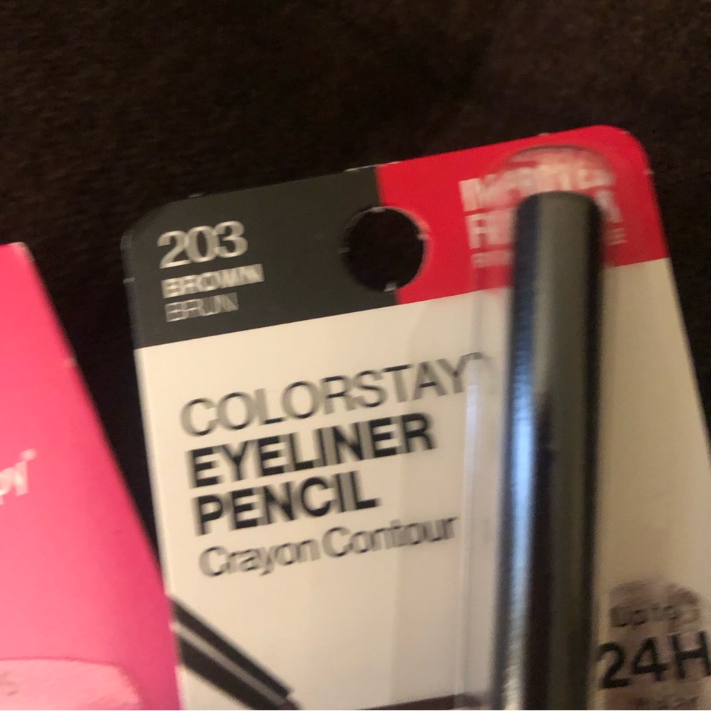 Women’s makeup bundle.  ***57***   Revlon and more 🖤 AllNewItems - Picture 4 of 9